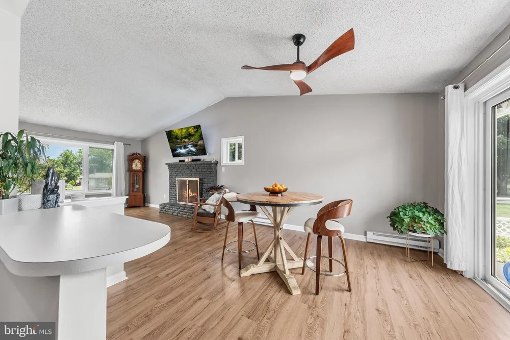 541 MOUNTAIN VIEW ROAD Nazareth, PA 18064