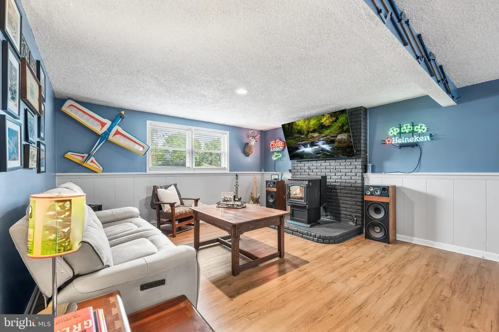541 MOUNTAIN VIEW ROAD Nazareth, PA 18064