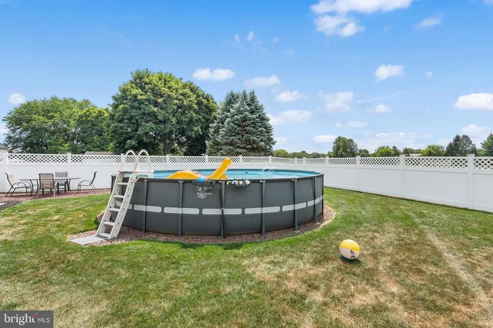 541 MOUNTAIN VIEW ROAD Nazareth, PA 18064