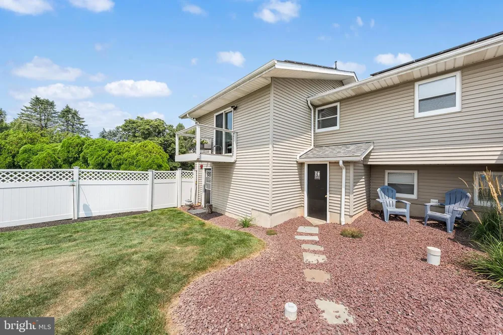 541 MOUNTAIN VIEW ROAD Nazareth, PA 18064