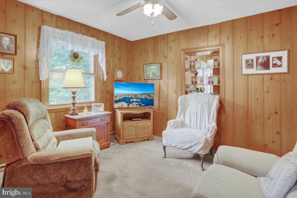 770 ALMSHOUSE ROAD Doylestown, PA 18901