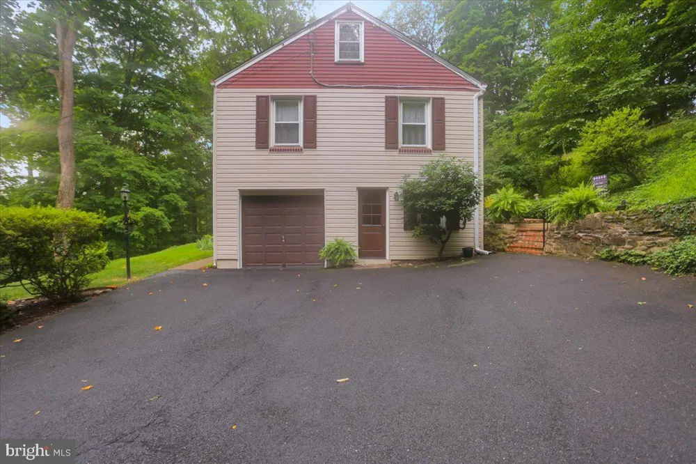 770 ALMSHOUSE ROAD Doylestown, PA 18901