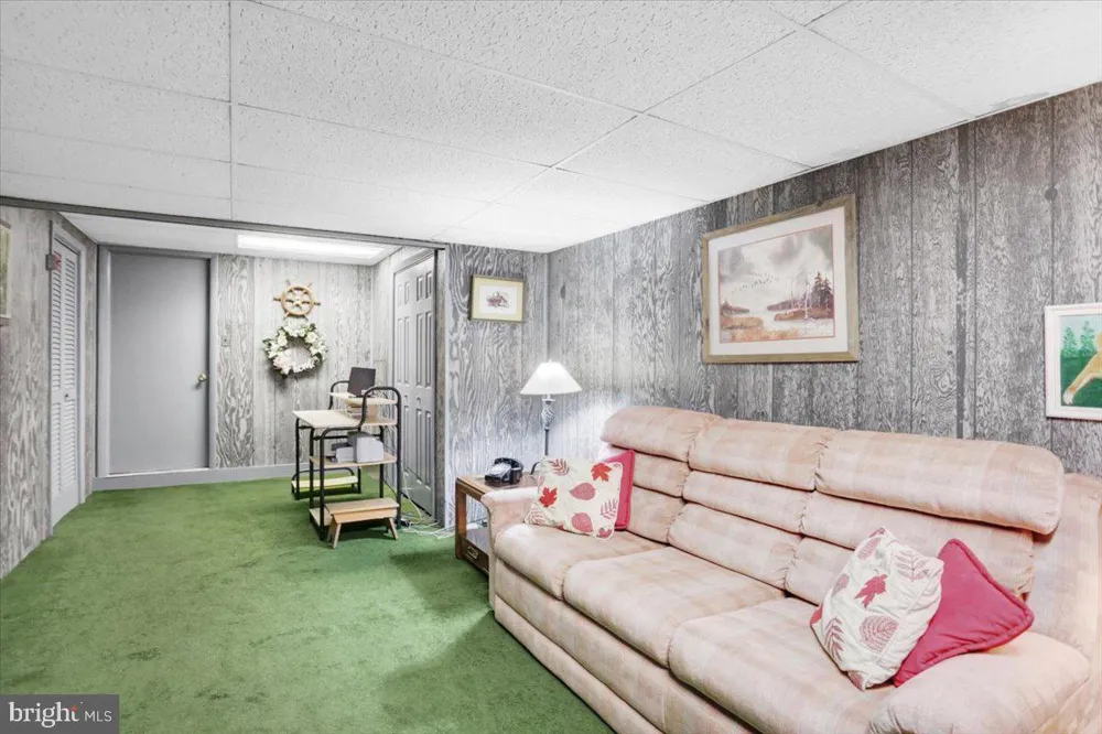 770 ALMSHOUSE ROAD Doylestown, PA 18901