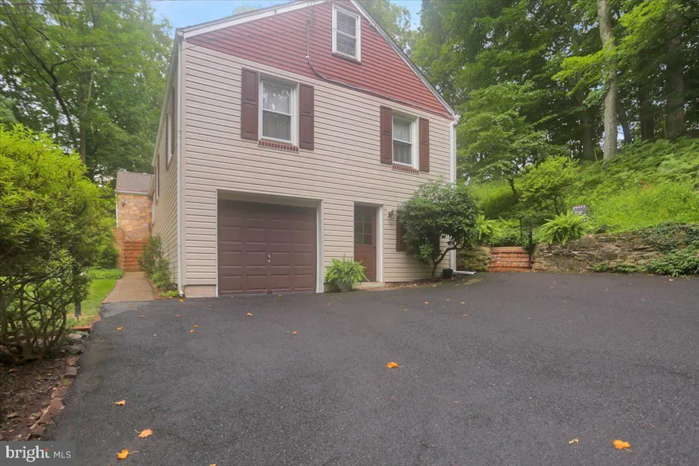 770 ALMSHOUSE ROAD Doylestown, PA 18901