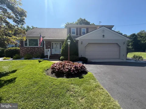 12 VICKERS AVENUE