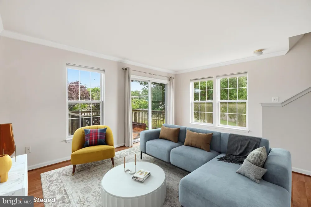 8354 HUNTER MURPHY CIRCLE Alexandria, VA 22309