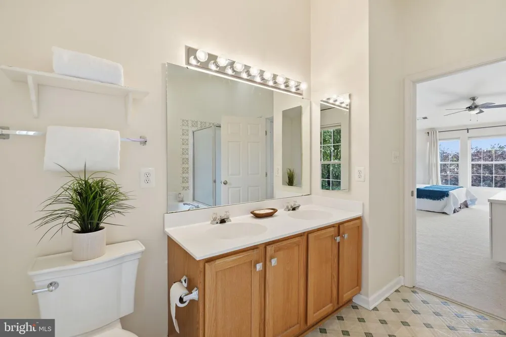 8354 HUNTER MURPHY CIRCLE Alexandria, VA 22309