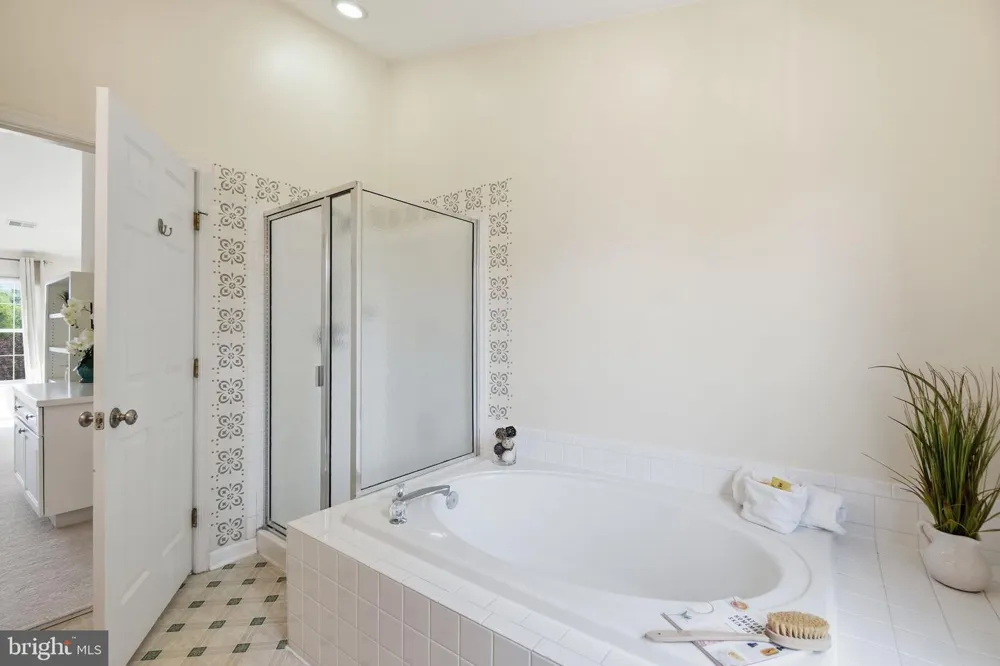 8354 HUNTER MURPHY CIRCLE Alexandria, VA 22309