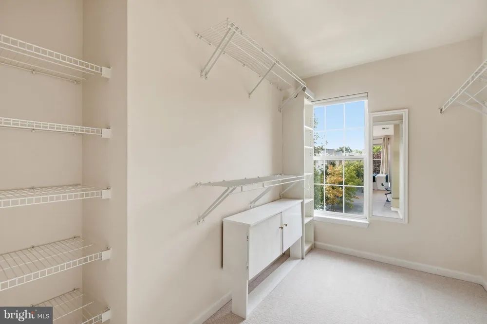 8354 HUNTER MURPHY CIRCLE Alexandria, VA 22309