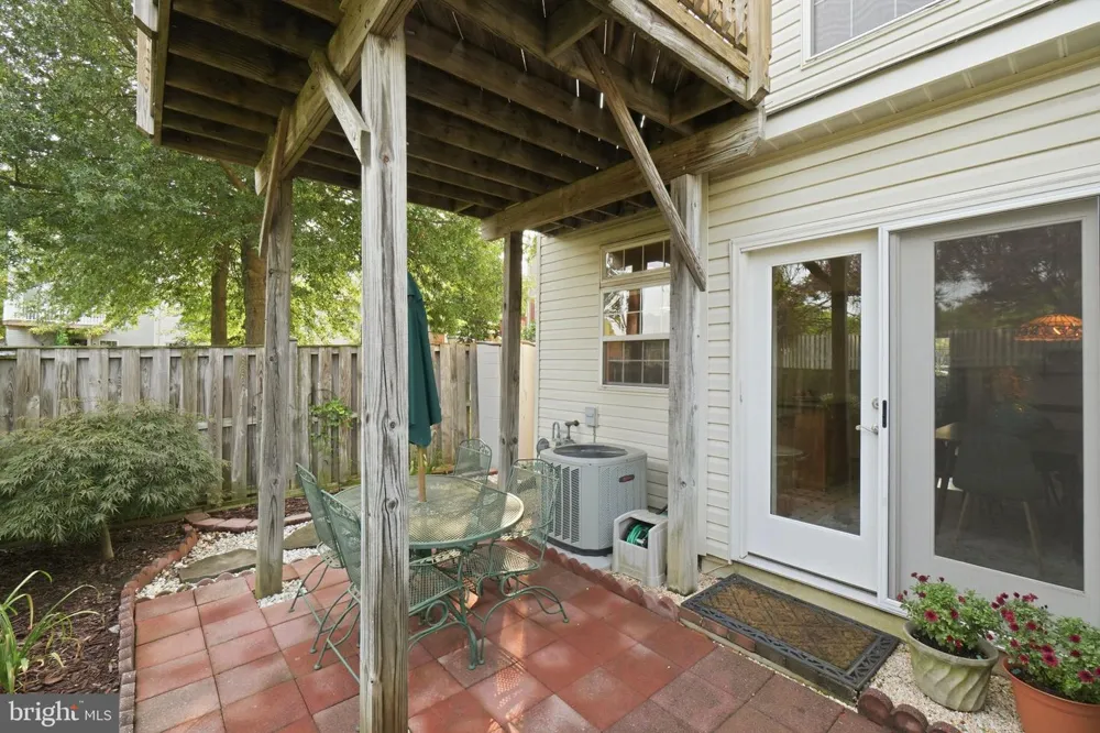 8354 HUNTER MURPHY CIRCLE Alexandria, VA 22309