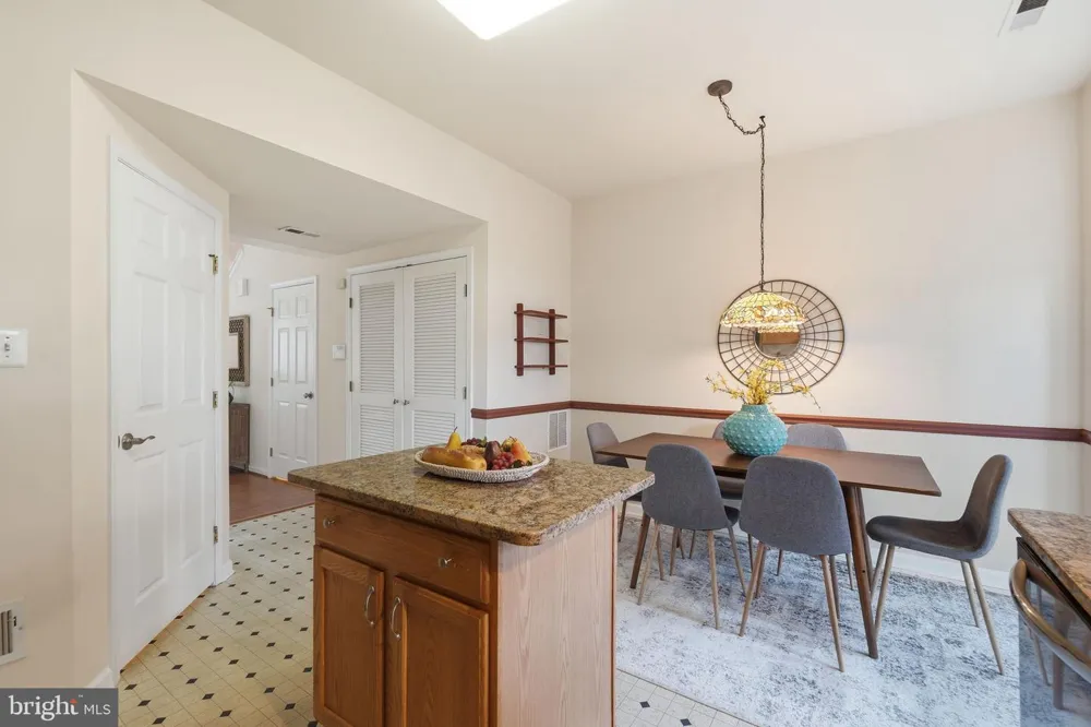 8354 HUNTER MURPHY CIRCLE Alexandria, VA 22309
