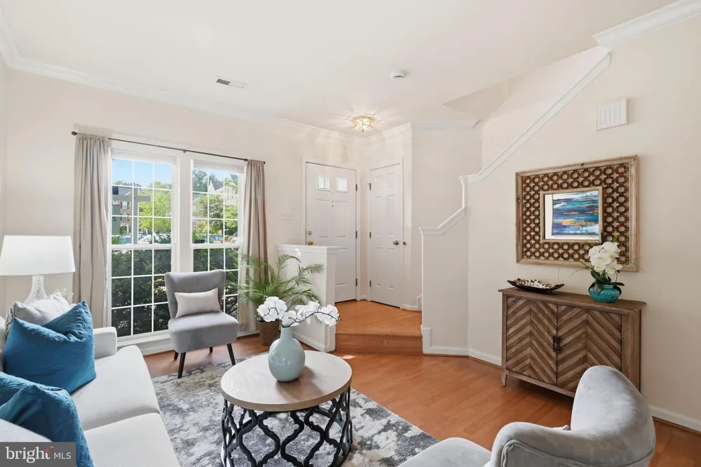 8354 HUNTER MURPHY CIRCLE Alexandria, VA 22309