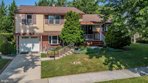 1320 MALBAY DRIVE