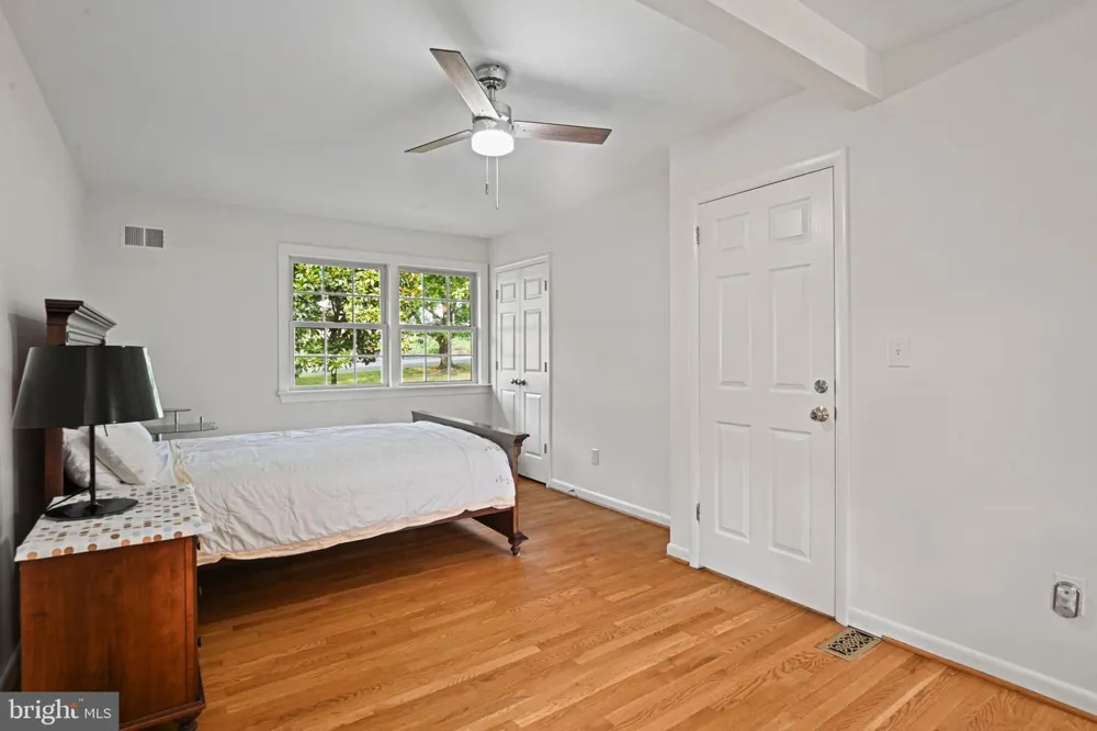 11334 WAPLES MILL ROAD Oakton, VA 22124