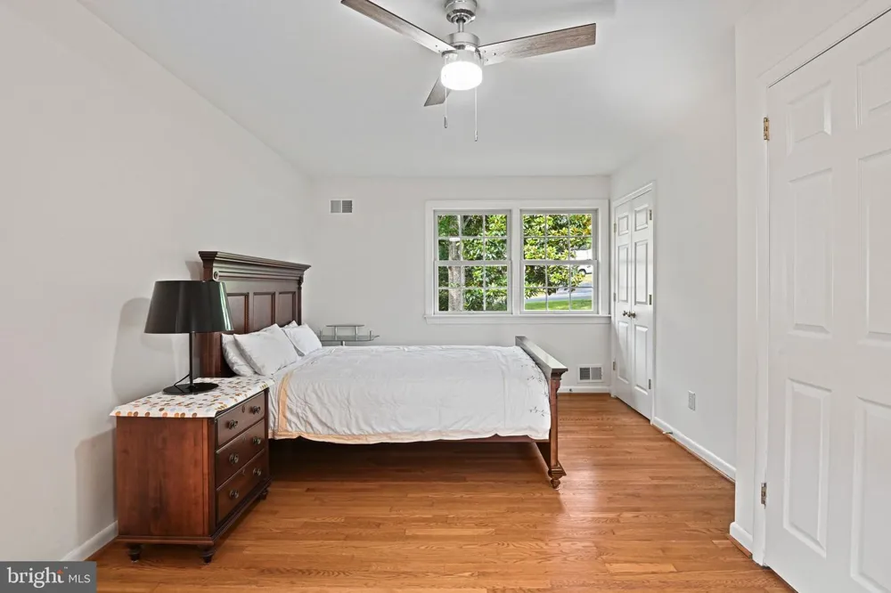 11334 WAPLES MILL ROAD Oakton, VA 22124