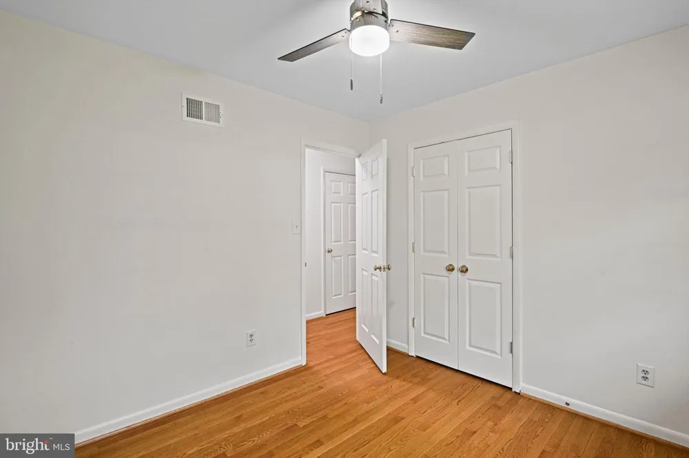 11334 WAPLES MILL ROAD Oakton, VA 22124
