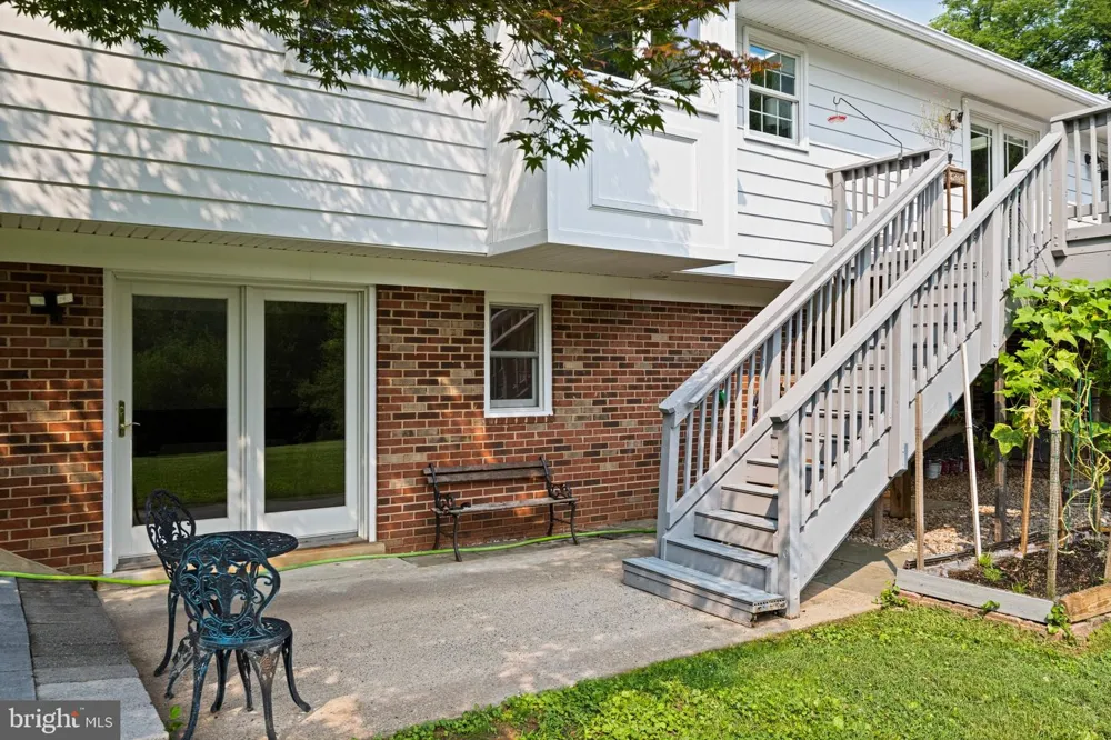 11334 WAPLES MILL ROAD Oakton, VA 22124