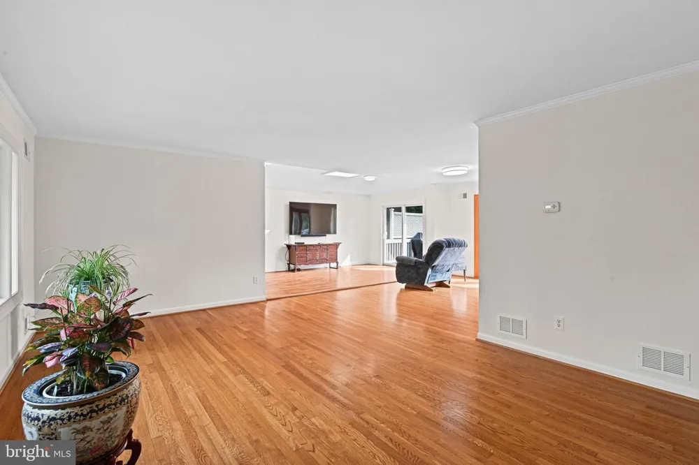 11334 WAPLES MILL ROAD Oakton, VA 22124