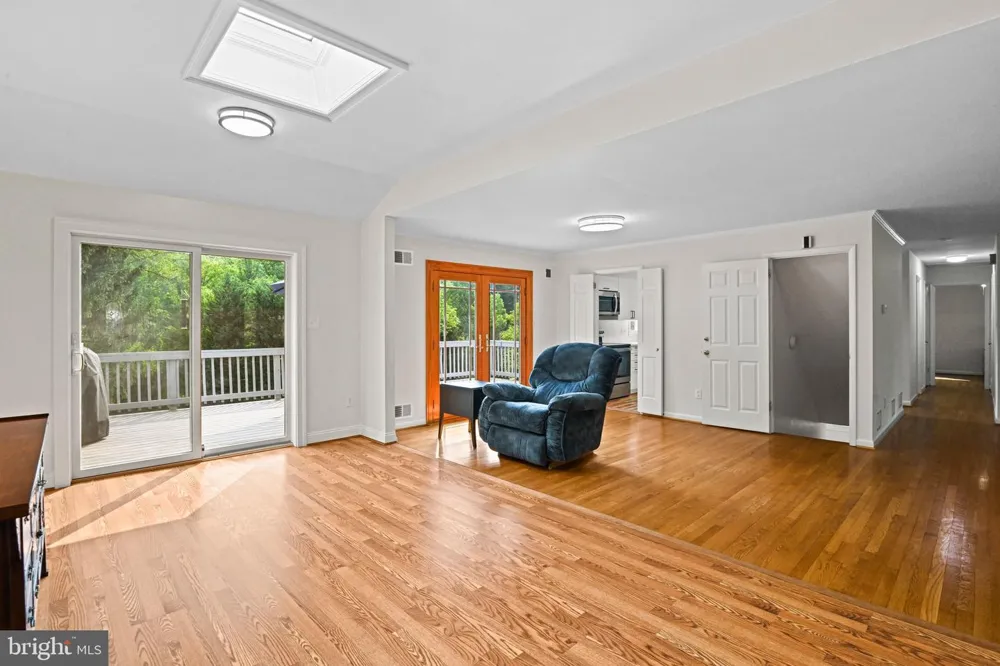 11334 WAPLES MILL ROAD Oakton, VA 22124