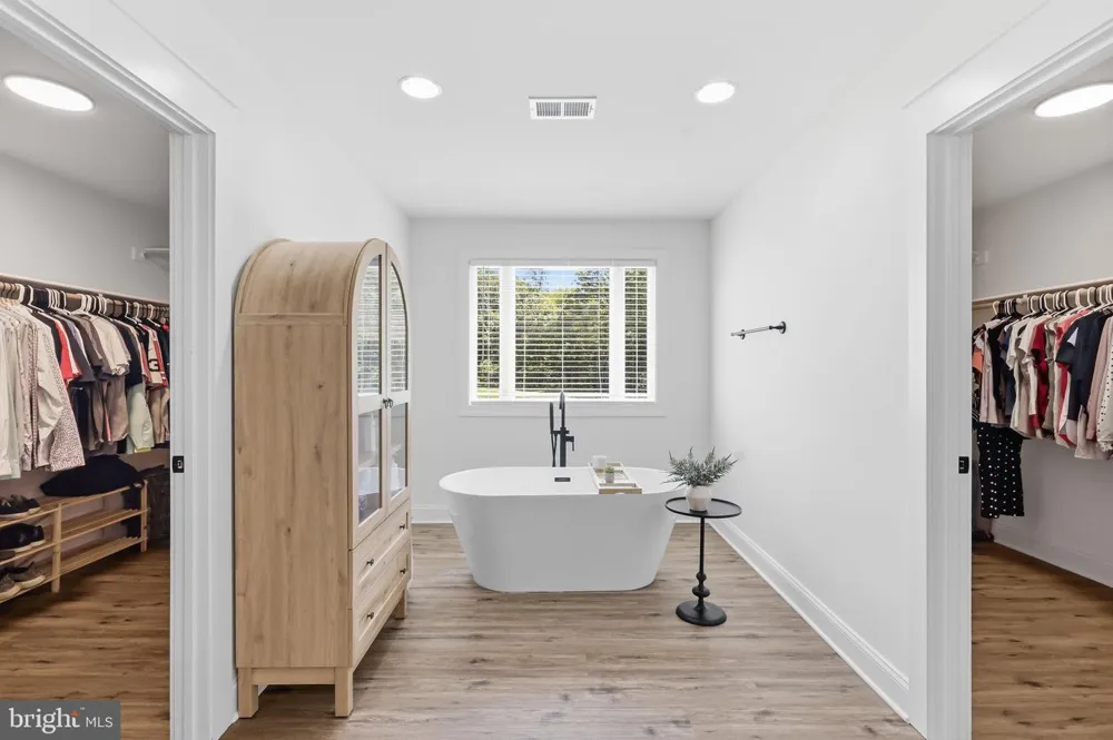 5119 OLD AUBURN Warrenton, VA 20187