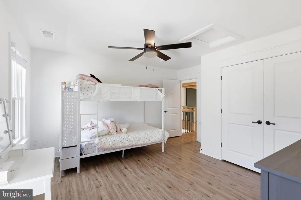 5119 OLD AUBURN Warrenton, VA 20187