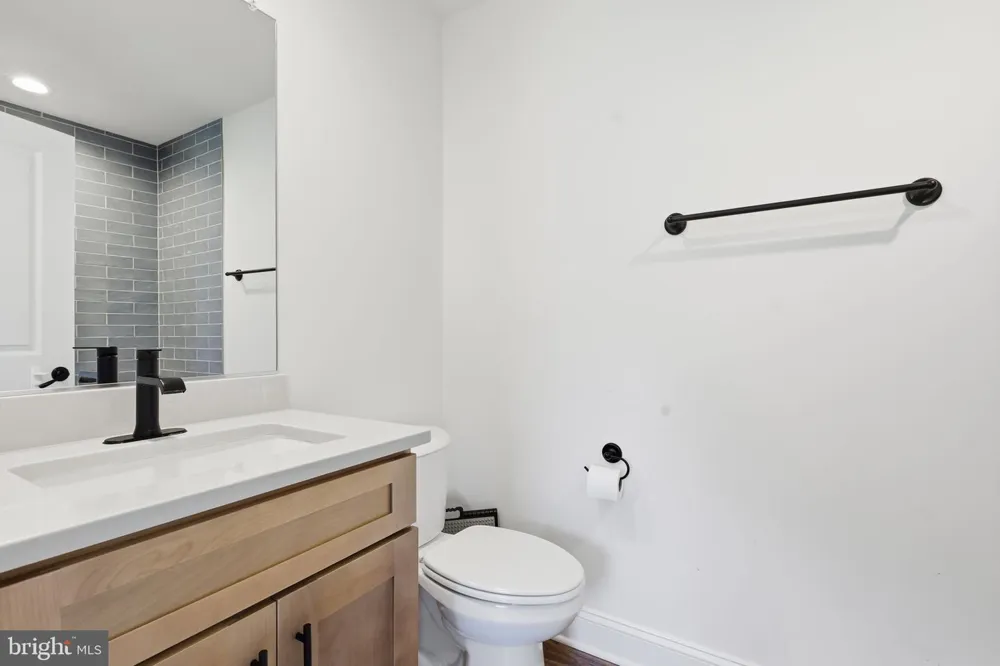 5119 OLD AUBURN Warrenton, VA 20187