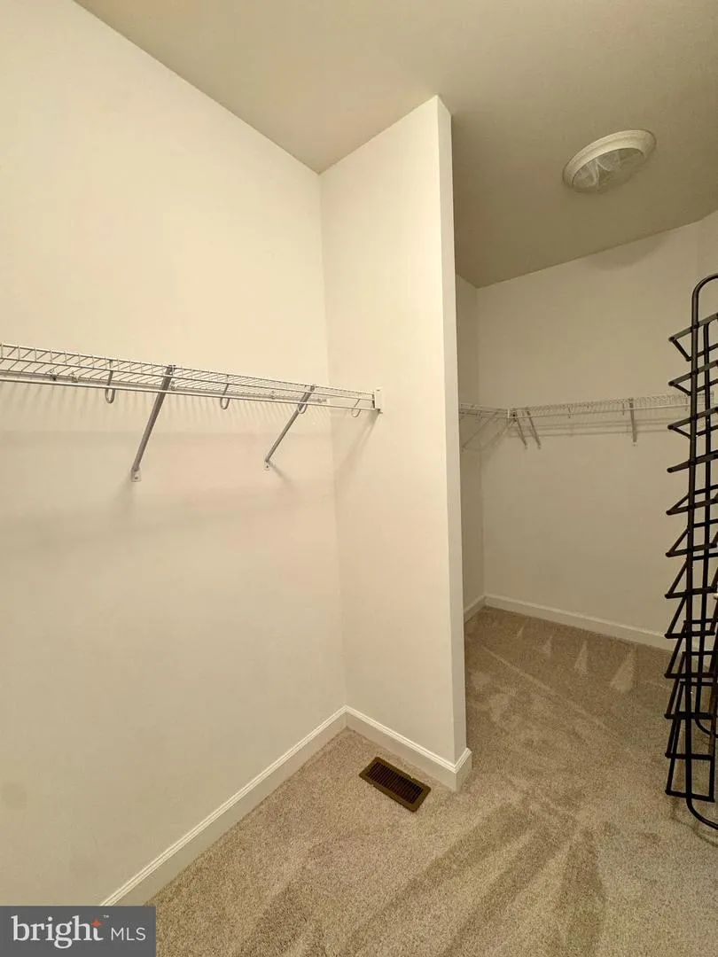 22885 EILEEN SQUARE Sterling, VA 20166
