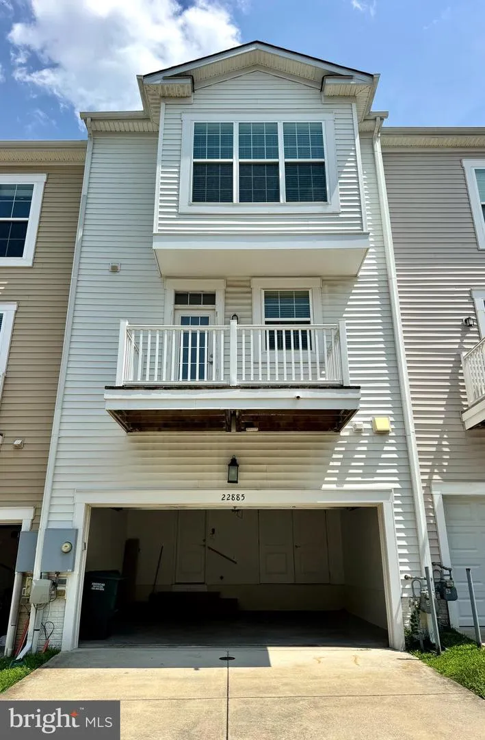 22885 EILEEN SQUARE Sterling, VA 20166