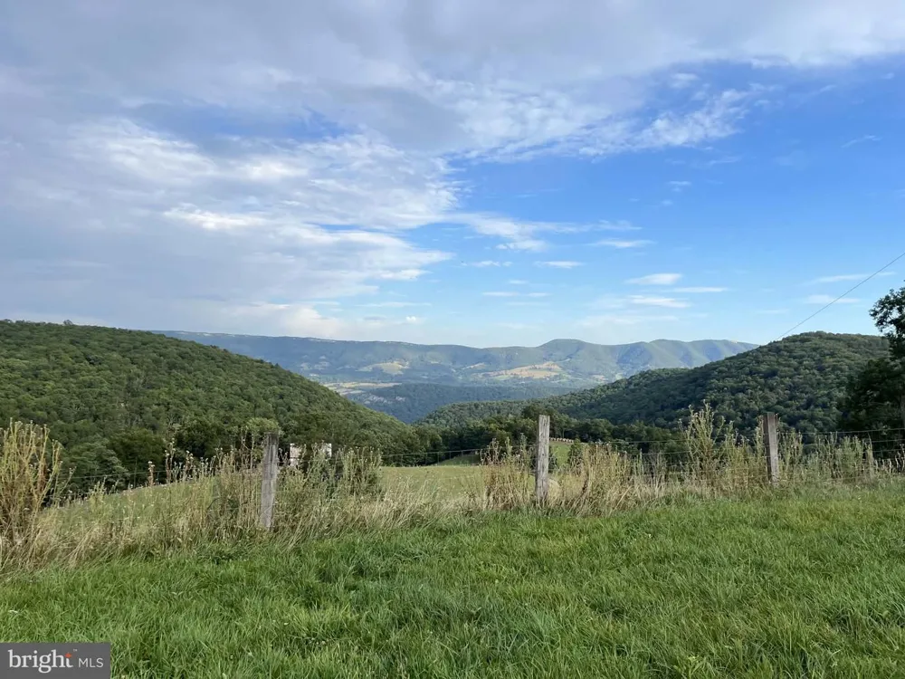 9848 LOWER TIMBER RIDGE ROAD Riverton, WV 26814