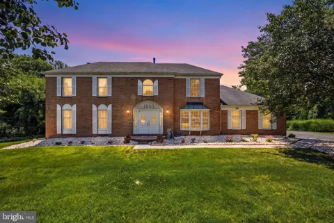 1843 BEACON HILL DRIVE