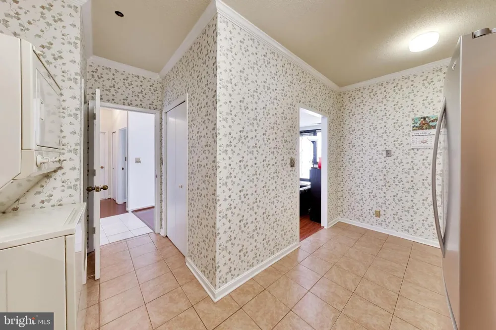 1805 CRYSTAL DRIVE #1102S Arlington, VA 22202