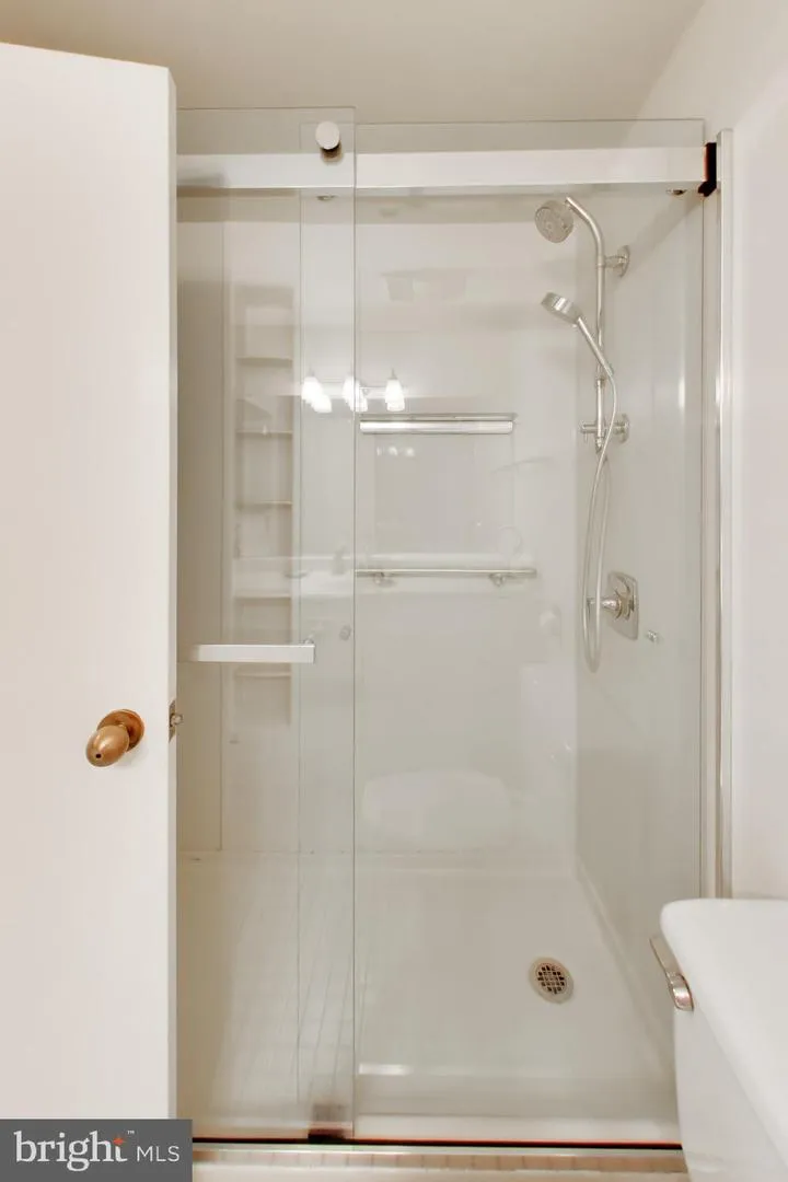 1805 CRYSTAL DRIVE #1102S Arlington, VA 22202