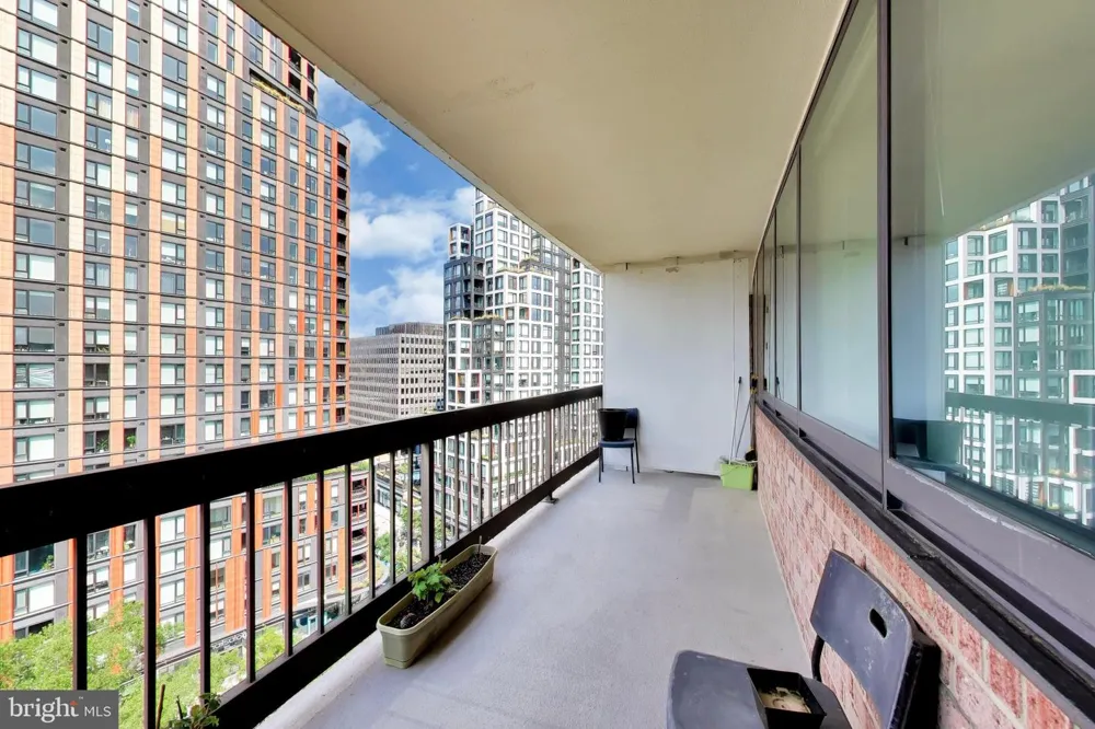 1805 CRYSTAL DRIVE #1102S Arlington, VA 22202