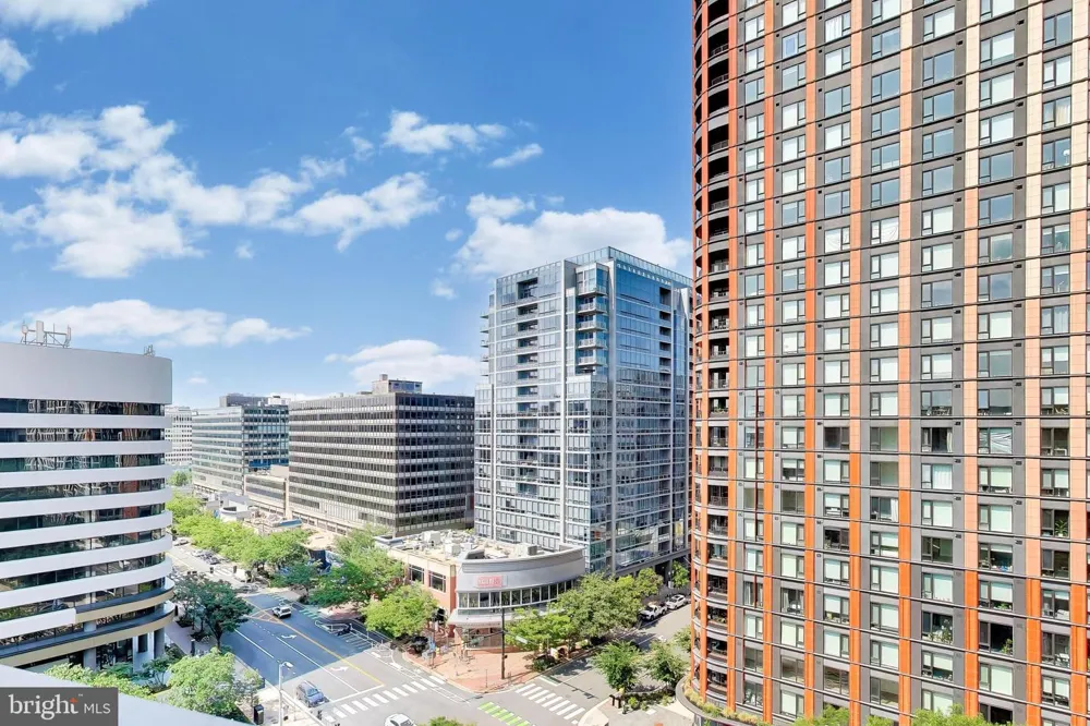 1805 CRYSTAL DRIVE #1102S Arlington, VA 22202
