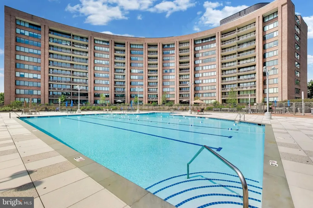 1805 CRYSTAL DRIVE #1102S Arlington, VA 22202