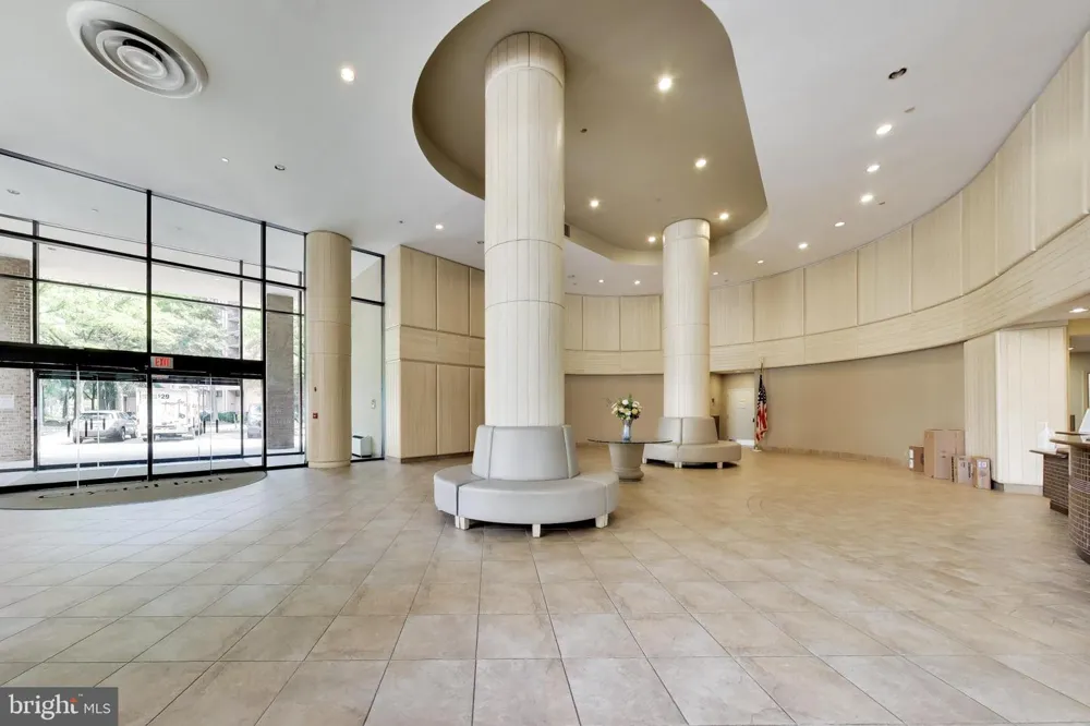 1805 CRYSTAL DRIVE #1102S Arlington, VA 22202