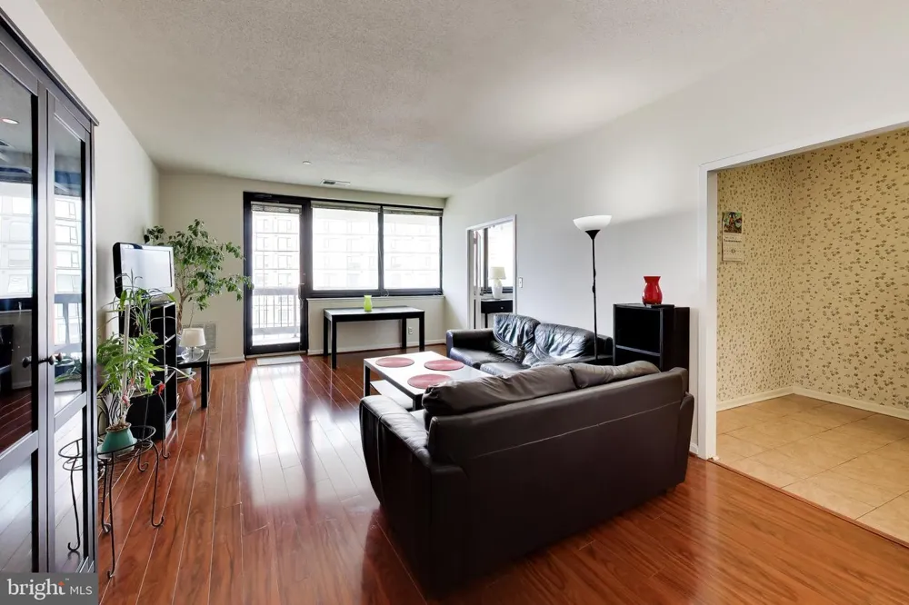 1805 CRYSTAL DRIVE #1102S Arlington, VA 22202