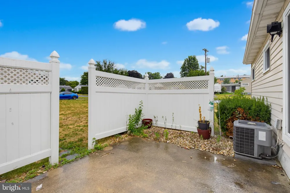 521 9TH AVENUE Lebanon, PA 17046