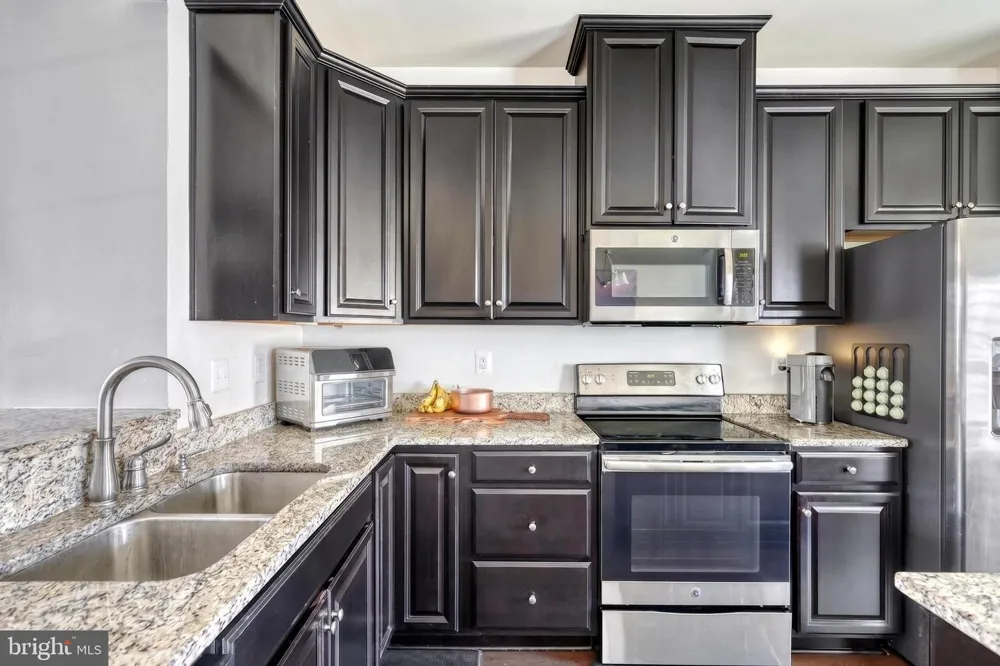 7937 ERINVALE LANE Seven Valleys, PA 17360