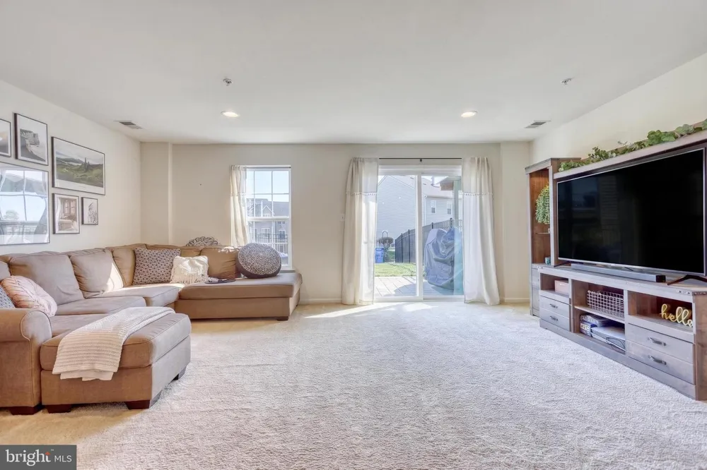 7937 ERINVALE LANE Seven Valleys, PA 17360