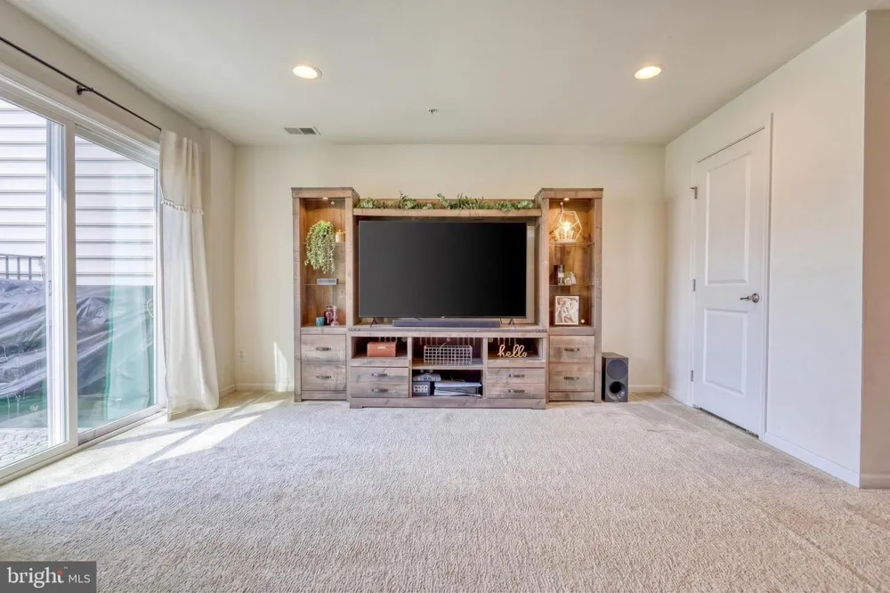 7937 ERINVALE LANE Seven Valleys, PA 17360