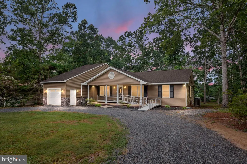 122 YORKTOWN BOULEVARD Locust Grove, VA 22508