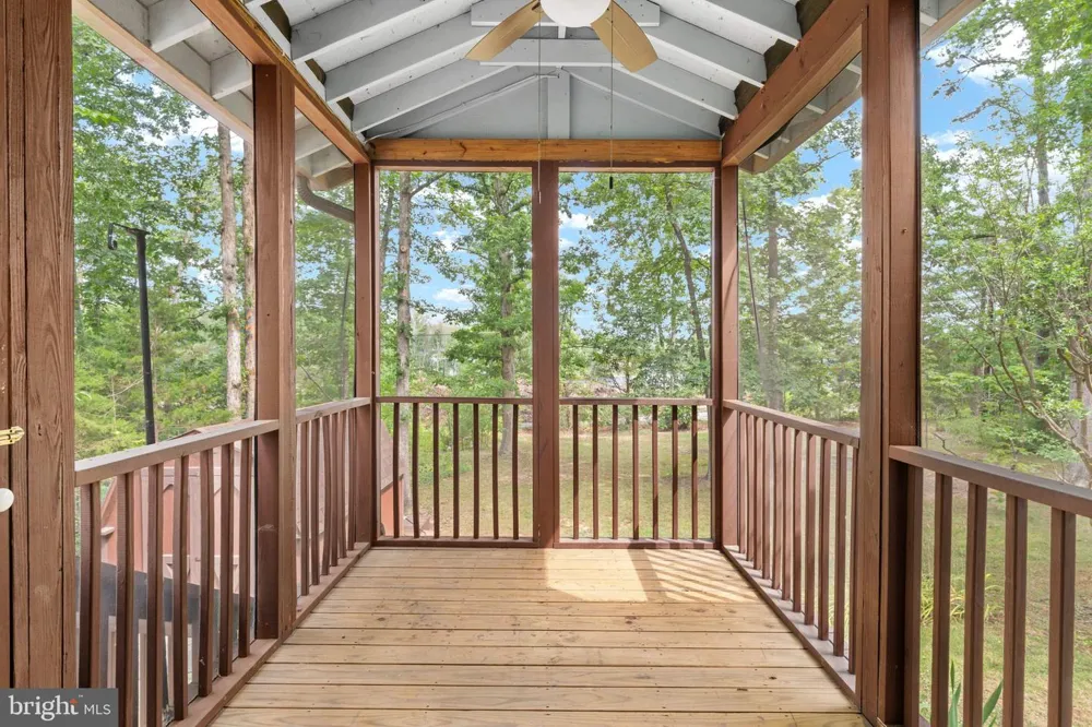 122 YORKTOWN BOULEVARD Locust Grove, VA 22508