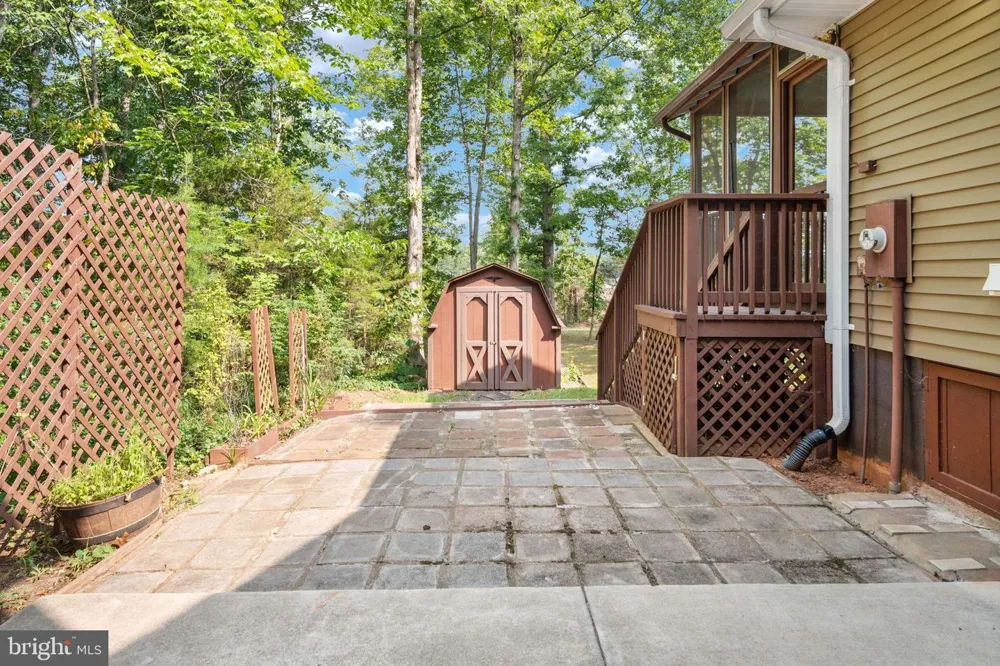 122 YORKTOWN BOULEVARD Locust Grove, VA 22508