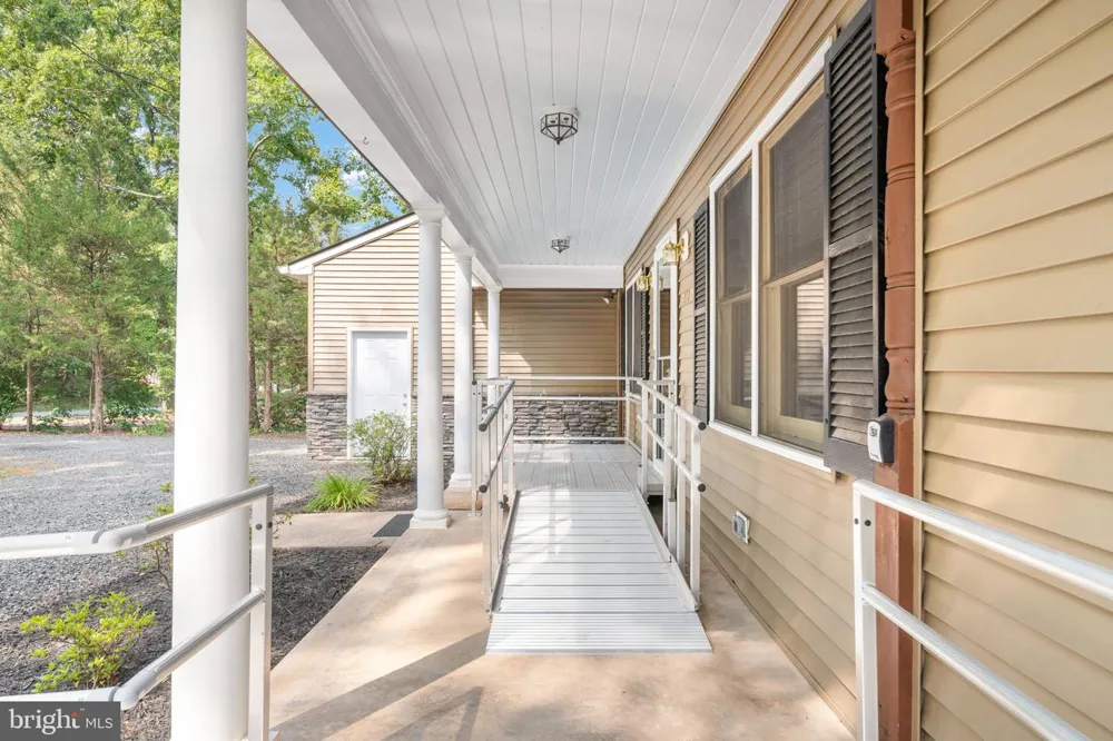 122 YORKTOWN BOULEVARD Locust Grove, VA 22508