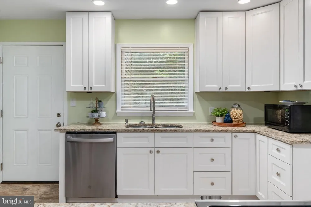 122 YORKTOWN BOULEVARD Locust Grove, VA 22508