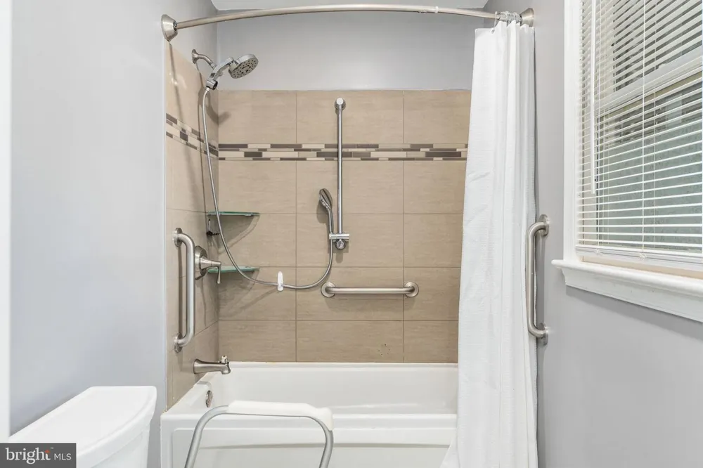 122 YORKTOWN BOULEVARD Locust Grove, VA 22508