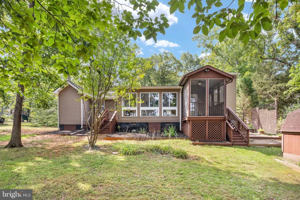 122 YORKTOWN BOULEVARD Locust Grove, VA 22508