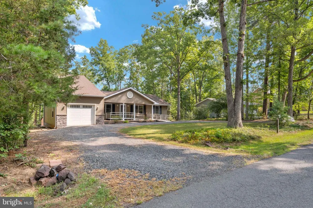122 YORKTOWN BOULEVARD Locust Grove, VA 22508