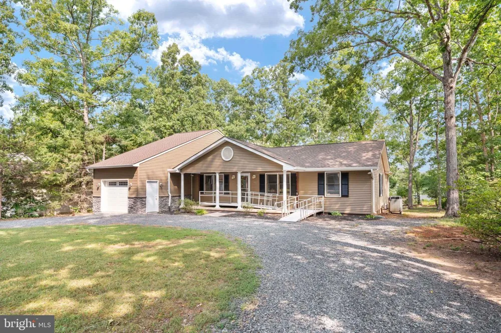 122 YORKTOWN BOULEVARD Locust Grove, VA 22508